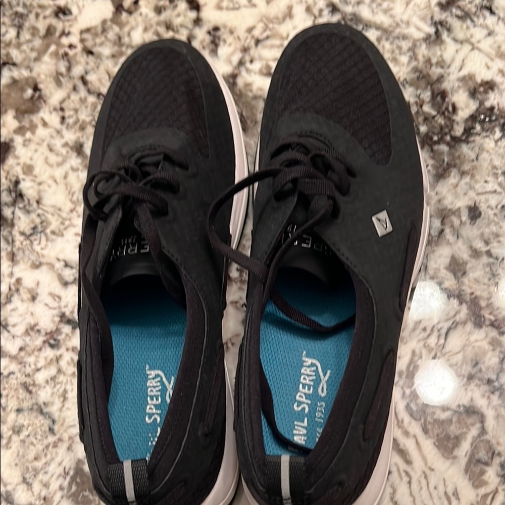 Sperry Black Shoes boat shoes .. ladies ..size 9.5M
New .. authentic